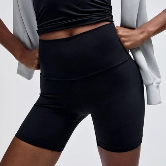 Lululemon Align Super High Rise Shorts 0 Black - Picture 1 of 6